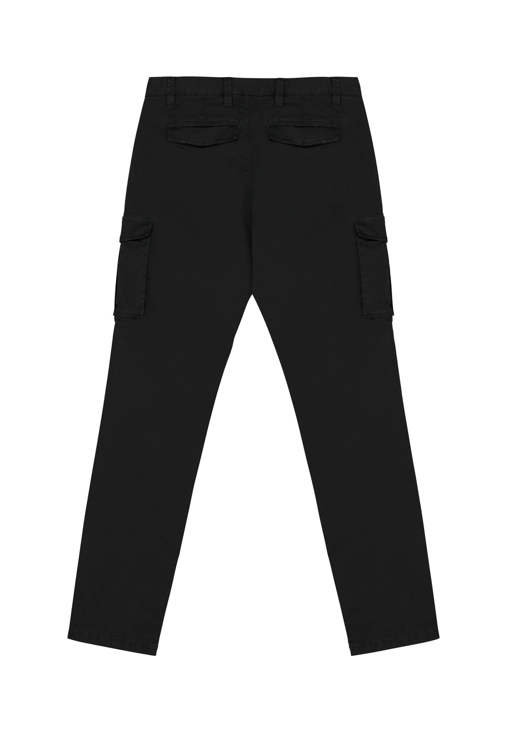 Dos du pantalon cargo noir, finition soignée et poches pratiques.